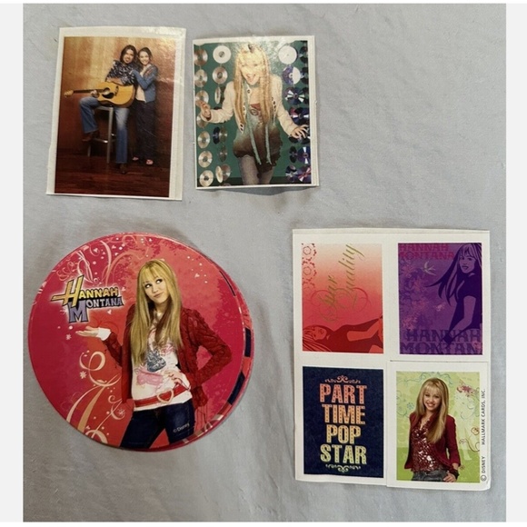 Hannah Montana Miley Cyrus Disney Stationary Set, Two T.V. Pens, and Stickers - Picture 8 of 10
